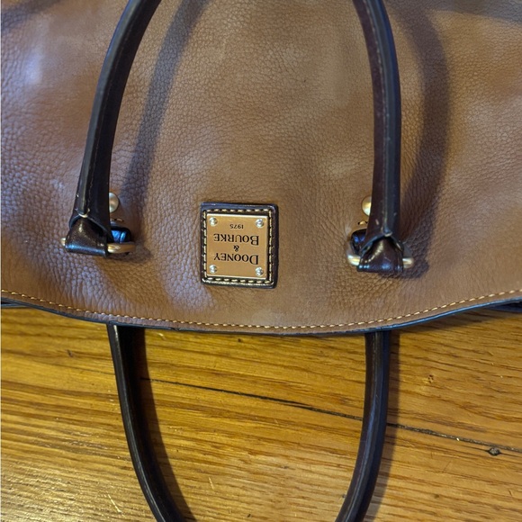 Dooney & Bourke Nubuck suede and leather Chelsea tote bag. Beautiful Fall bag - Picture 8 of 16